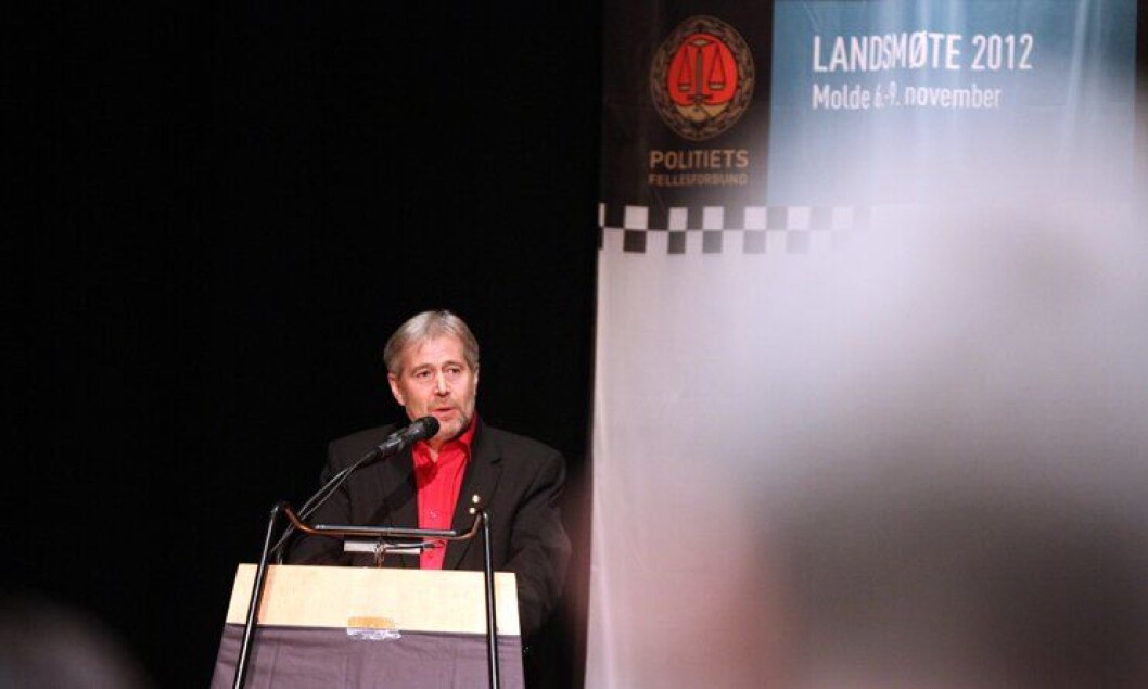 Arne Johannessen under åpningstalen til Politiets Fellesforbunds landsmøte i Molde i 2012. Arne Johannessen under åpningstalen til Politiets Fellesforbunds landsmøte i Molde i 2012.