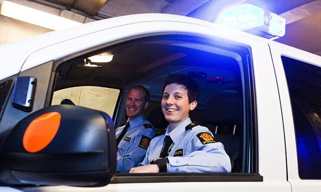 Politibetjentene Helga og Stian ved Hammerfest politistasjon var med i TV Norge-serien Nattpatruljen. Politibetjentene Helga og Stian ved Hammerfest politistasjon var med i TV Norge-serien Nattpatruljen.