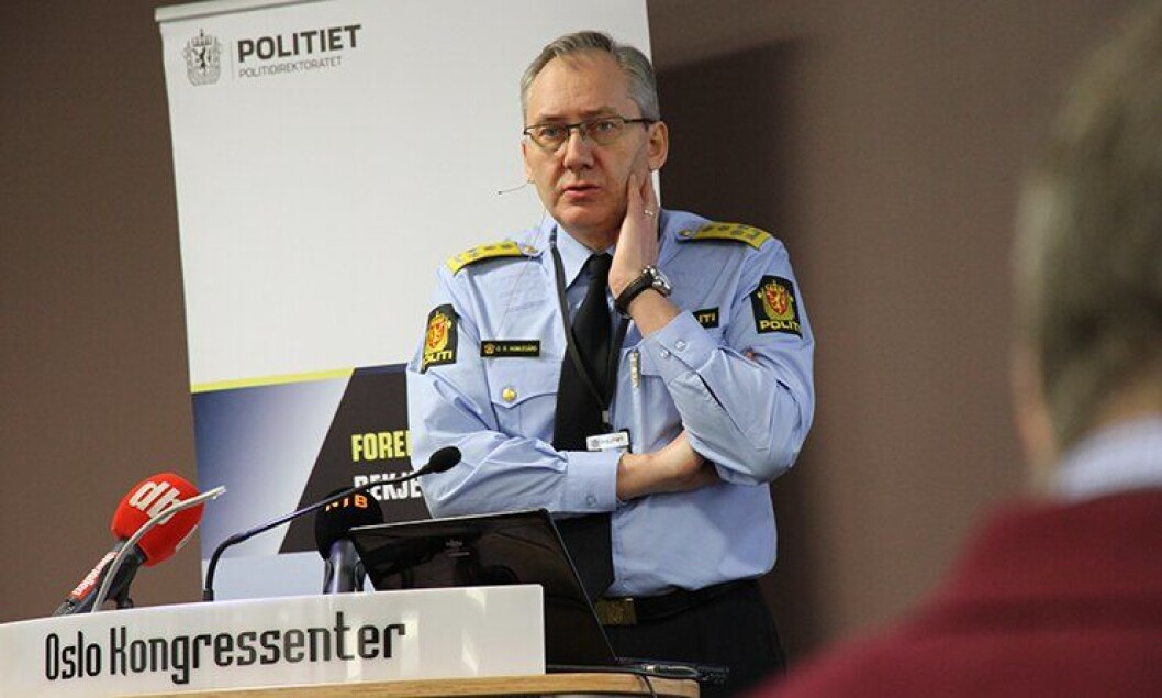 Politidirektør Odd Reidar Humlegård presenterer Strasak-tallene for 2012.| Politidirektør Odd Reidar Humlegård presenterer Strasak-tallene for 2012.|