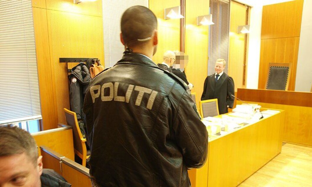 Rettssaken mot en mann som overfalt politispaneren i mai 2012, gikk av stabelen i Oslo tingrett. Rettssaken mot en mann som overfalt politispaneren i mai 2012, gikk av stabelen i Oslo tingrett.