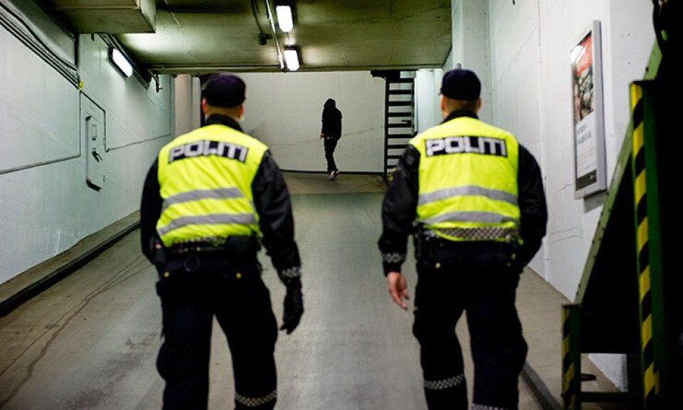 Når politiet ransaker lommer, vet de ikke hva de kan finne. I verste fall kan de stikke seg på sprøytespisser.