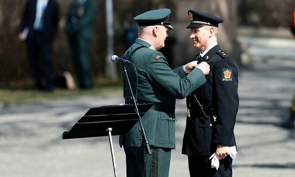 Politibetjent Joakim Kværner fikk Forsvarets innsatsmedalje for sin innsats i Afghanistan.
