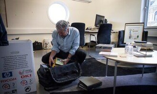 Arne Johannessen pakker kontoret etter at han har gått av som leder for Politiets Fellesforbund. Arne Johannessen pakker kontoret etter at han har gått av som leder for Politiets Fellesforbund.