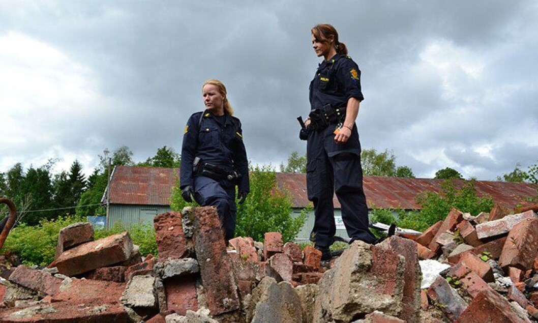 I høstens «Nattpatruljen»-sesong følger vi blant annet Anniken og Cathrine fra Follo politidistrikt, hvor de blant annet er på søk etter en savnet person. I høstens «Nattpatruljen»-sesong følger vi blant annet Anniken og Cathrine fra Follo politidistrikt, hvor de blant annet er på søk etter en savnet person.