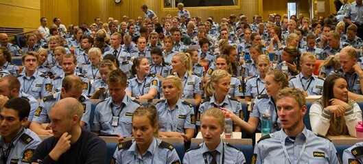 350 nye politistillinger i 2014