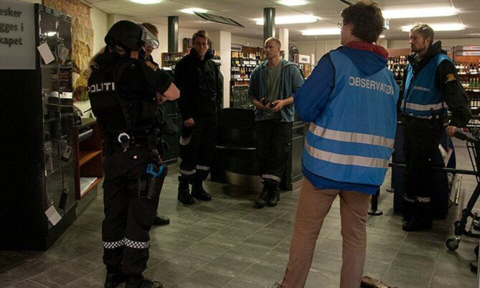 Politiet i Hammerfest gjennomførte en øvelse på Vinmonopolet.
