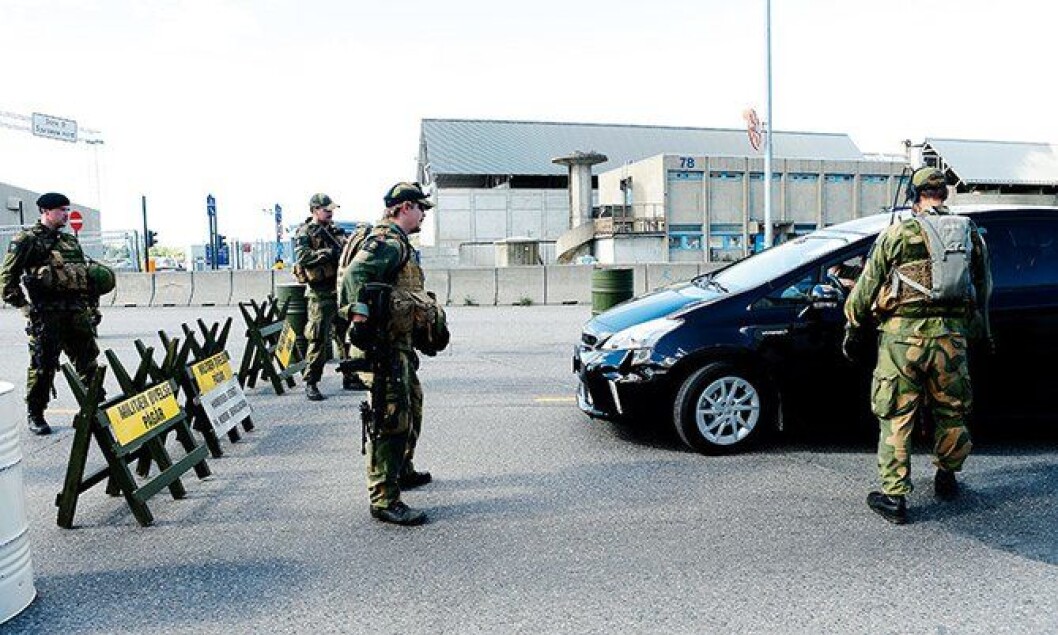 Objektsikring under en samøvelse mellom Forsvaret og politiet. Objektsikring under en samøvelse mellom Forsvaret og politiet.
