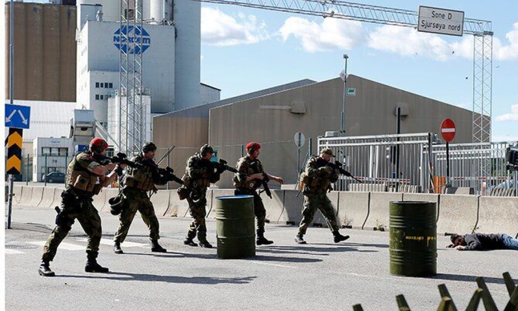 HV-mannskaper under en samøvelse mellom politiet og Forsvaret på Sjursøya i Oslo. HV-mannskaper under en samøvelse mellom politiet og Forsvaret på Sjursøya i Oslo.