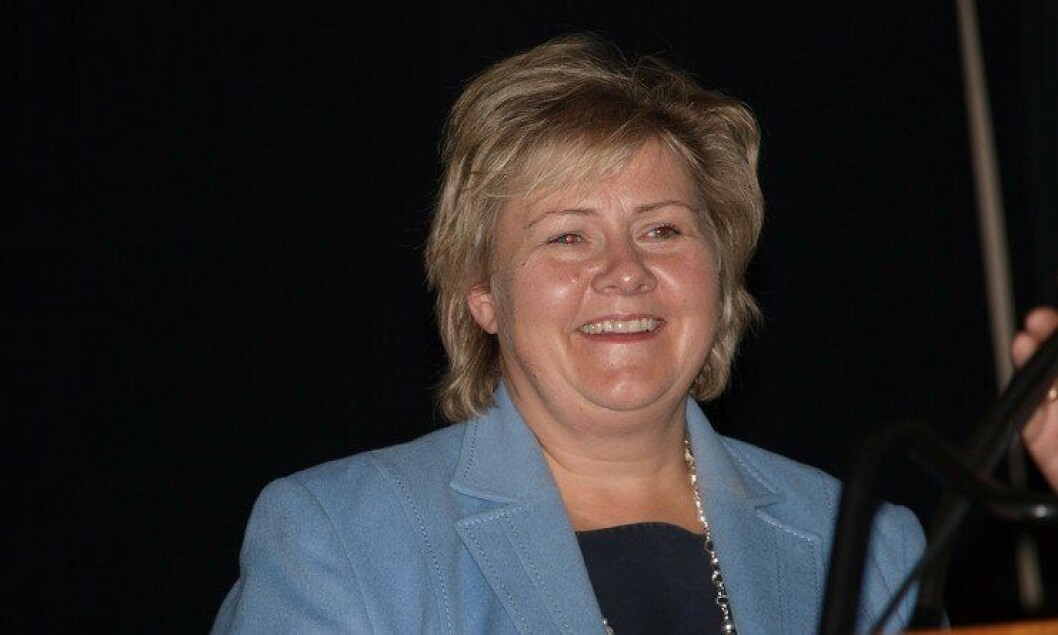 Kommende statsminister Erna Solberg under Politiets Fellesforbunds (PF) landsmøte 2012. Kommende statsminister Erna Solberg under Politiets Fellesforbunds (PF) landsmøte 2012.