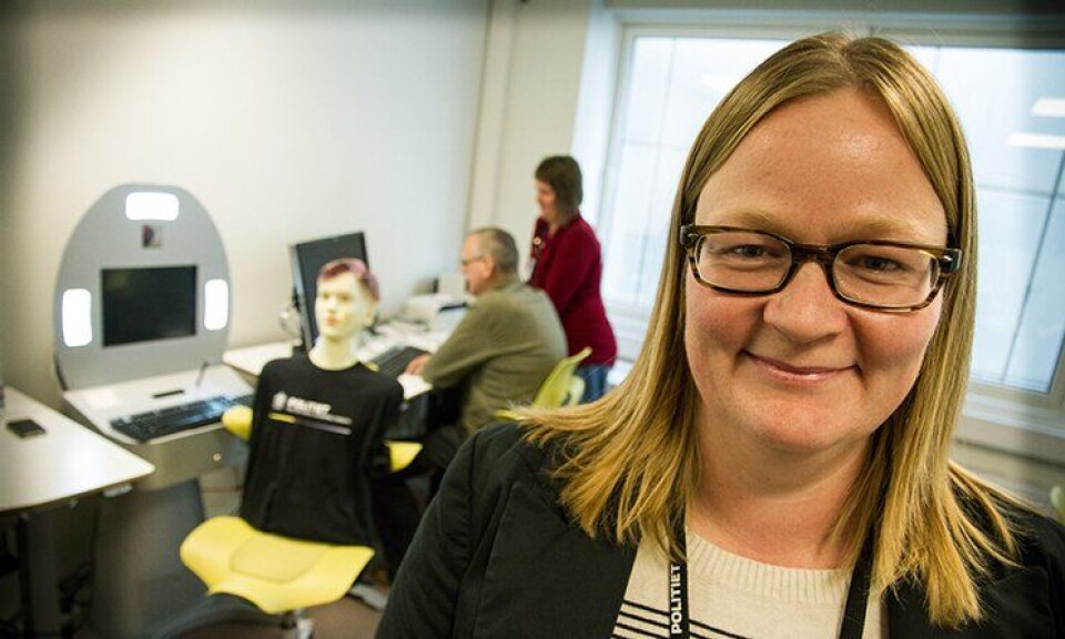 Stine Hanssen, leder for faggruppe test hos PDMT, sier at økt profesjonalitet blant hennes medarbeidere minsker sjansen for feil i politiets dataprogrammer.