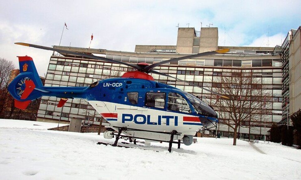 Politihelikopteret foran politihuset i Oslo.