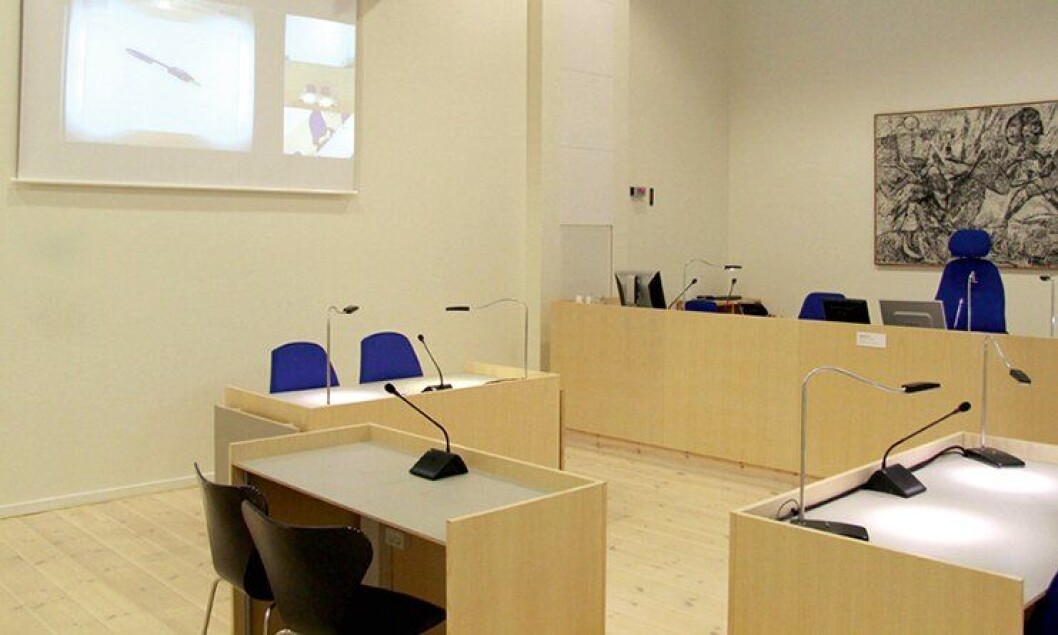 Videokonferanseutstyr i rettssaler skal spare Dansk politi for store ressurser. Videokonferanseutstyr i rettssaler skal spare Dansk politi for store ressurser.