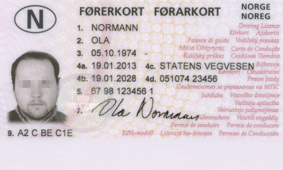 ØKENDE: Stadig vekk avdekkes falske førerkort, ifølge Statens vegvesen. De har nå gått sammen med Nasjonalt ID-senter slik at blant annet politiet kan bli godt rustet til å se forskjell på et ekte og et falskt førerkort.