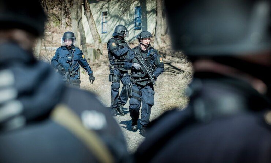 Slik ser det ut når Follo politidistrikt trener på skarpe oppdrag. Slik ser det ut når Follo politidistrikt trener på skarpe oppdrag.