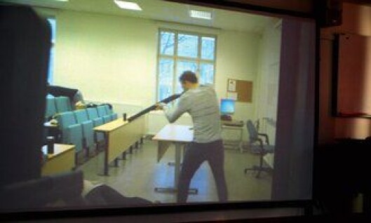 Skytesimulatoren på Politihøgskolen er realistisk. Skytesimulatoren på Politihøgskolen er realistisk.