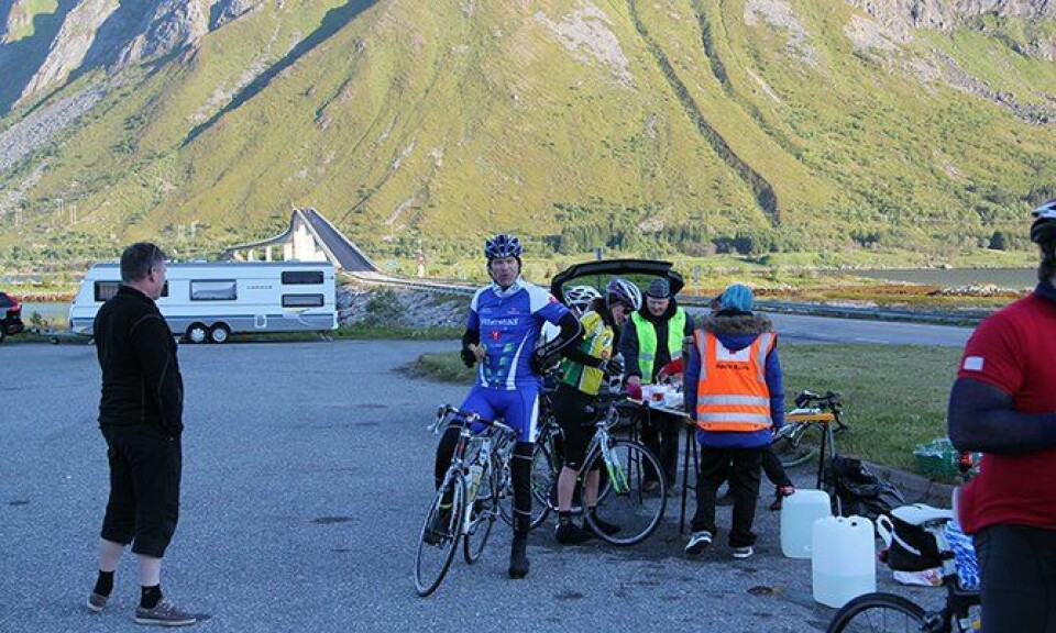On the roll: Bolstad henter energi fra å trene og å være aktiv. Deltakelsen i sykkelløpet «Lofoten insomnia» nær hans hjemplass Lødingen, har blitt en fast sommeraktivitet.