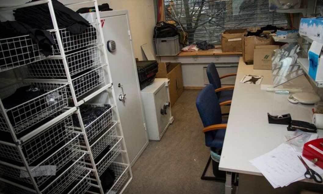 Det er for lite kontorplass hos hundetjenesten. Det er for lite kontorplass hos hundetjenesten.