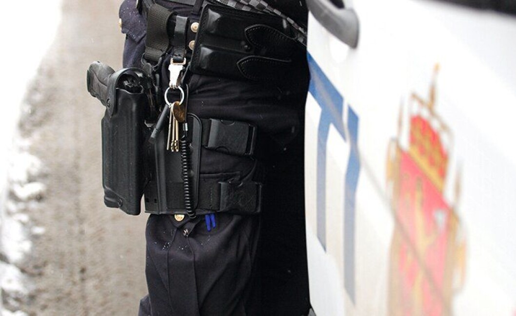 Når det å skyte sist kan bety døden, blir det lite rom for å snakke situasjonen ned. Det skriver Fredrik S. Heffermel om våpen i politiet. Når det å skyte sist kan bety døden, blir det lite rom for å snakke situasjonen ned. Det skriver Fredrik S. Heffermel om våpen i politiet.