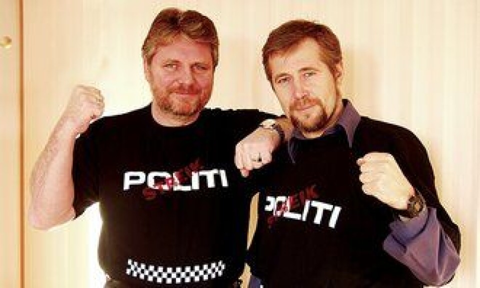 Victor-Bjørn Nielsen og tidligere PF-leder Arne Johannessen forbereder seg til tariffoppgjøret i 2005.
