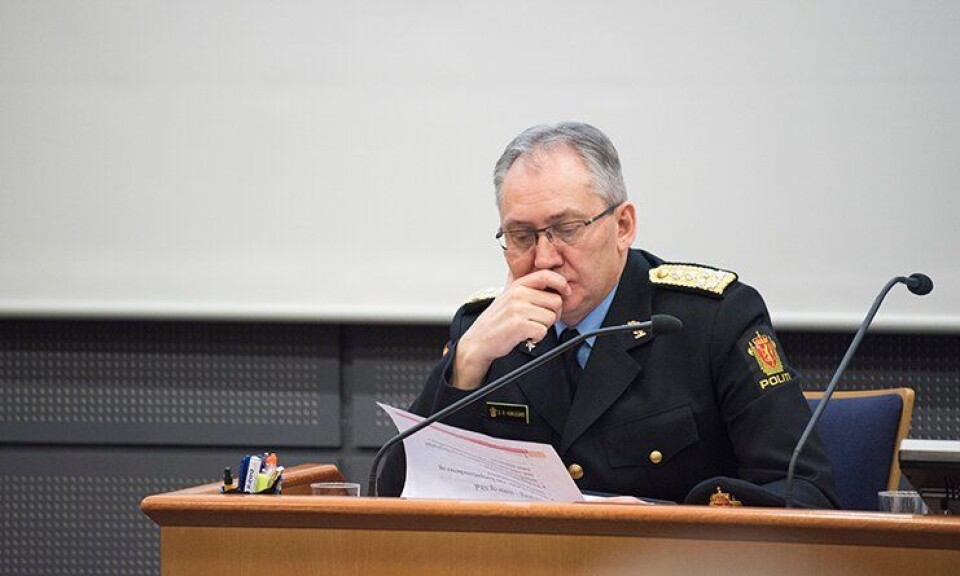 Politidirektør Odd Reidar Humlegård og POD skal snart bla gjennom søknader fra politidistriktene, og avgjøre hvem som skal få nye stillinger. Politidirektør Odd Reidar Humlegård og POD skal snart bla gjennom søknader fra politidistriktene, og avgjøre hvem som skal få nye stillinger.