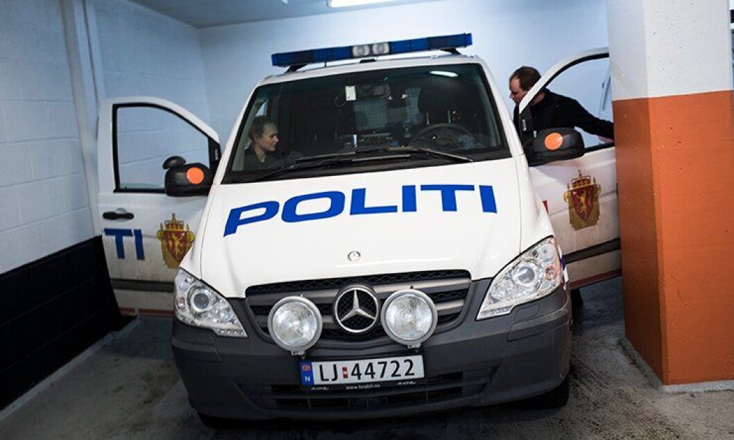 Politiets biler er i snitt registrert for sju år siden. Her en bil i Oslo med gammel uniformering. Illustrasjonsfoto. Politiets biler er i snitt registrert for sju år siden. Her en bil i Oslo med gammel uniformering. Illustrasjonsfoto.