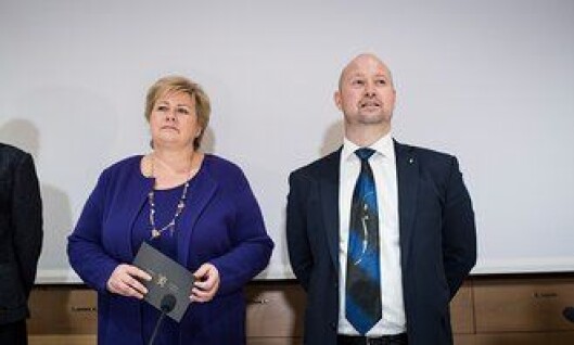 Erna Solberg og Anders Anundsen før de la fram avtalen. Erna Solberg og Anders Anundsen før de la fram avtalen.