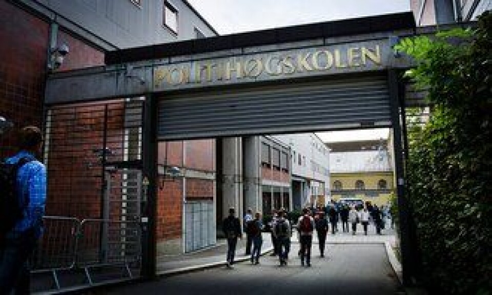 UT AV OSLO: Regjeringen vil flytte Politihøgskolen ut av Oslo og Majorstua. Dermed kan 429 årsverk og flere hundre politistudenter bli flyttet ut av hovedstaden. UT AV OSLO: Regjeringen vil flytte Politihøgskolen ut av Oslo og Majorstua. Dermed kan 429 årsverk og flere hundre politistudenter bli flyttet ut av hovedstaden.