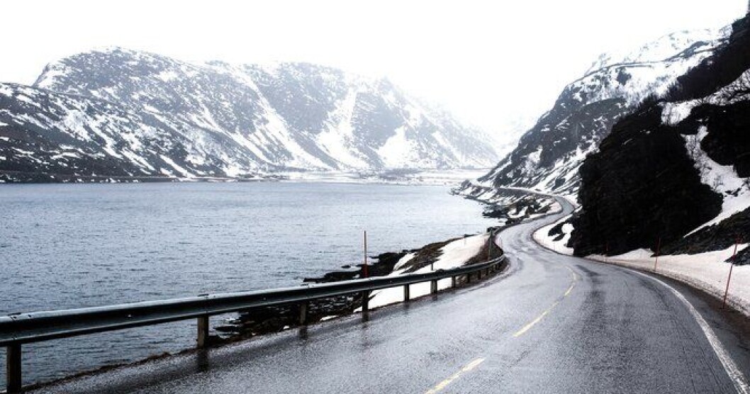 De mange kilometerne mellom Porsanger og Nordkapp kan være glatte, forblåste og stengt. 165 kilometer med utrykningskjøring her frister ingen. De mange kilometerne mellom Porsanger og Nordkapp kan være glatte, forblåste og stengt. 165 kilometer med utrykningskjøring her frister ingen.