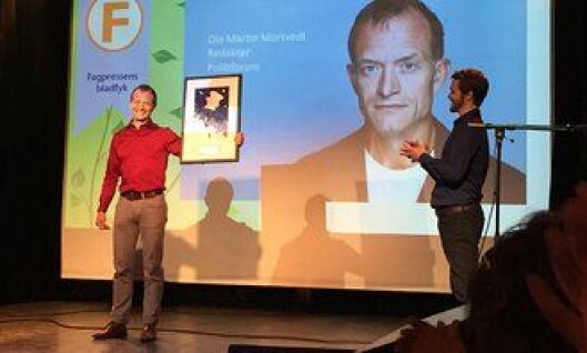 Ole Martin Mortvedt kåres til Fagpressens "bladfyk". Journalist Erik Inderhaug til høyre. Ole Martin Mortvedt kåres til Fagpressens "bladfyk". Journalist Erik Inderhaug til høyre.