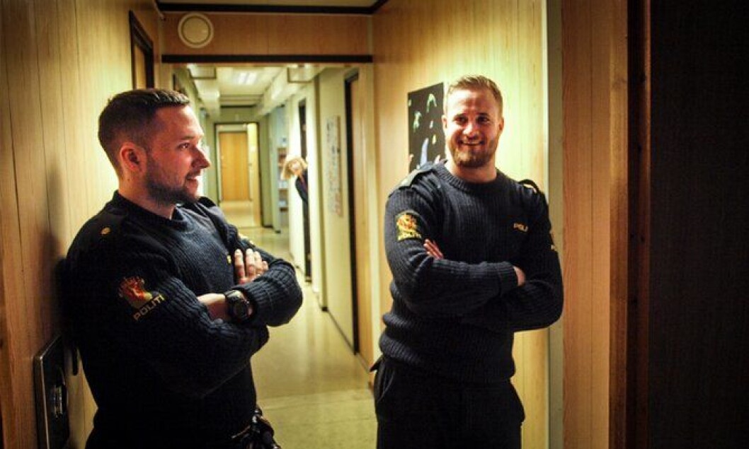 POLITISTYRKEN: Klare for å gjøre masse godt politiarbeid. Men det ble ikke som forventet. Fv. Simen Eriksen (25) og Andreas Rafoss Kvernland (25). POLITISTYRKEN: Klare for å gjøre masse godt politiarbeid. Men det ble ikke som forventet. Fv. Simen Eriksen (25) og Andreas Rafoss Kvernland (25).