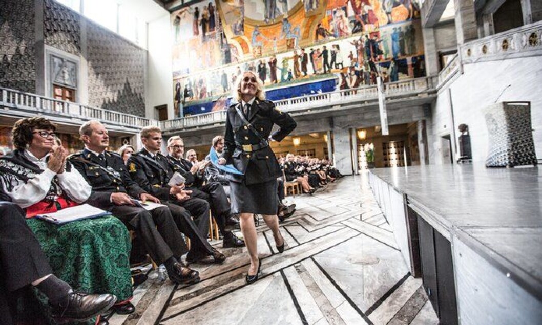 Rektor Nina Skarpenes under avslutningen for PHS-studentene før sommeren. Rektor Nina Skarpenes under avslutningen for PHS-studentene før sommeren.