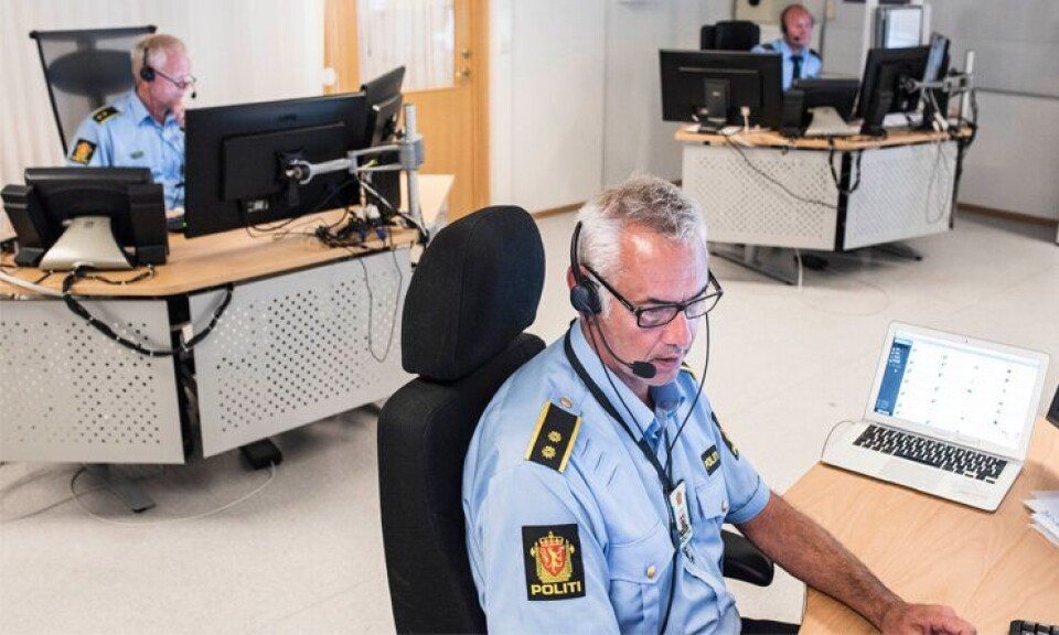 Aller helst skulle de hatt et nytt politibygg med operasjonssentral nærmere motorveien. Men Knut Henning Bjune (fra venstre), Johannes Nysæther og Tommy Bjerkholt Eriksen håper i alle fall på en bedre arbeidshverdag med flere kollegaer å spille på etter reformen - helst da i Tønsberg.