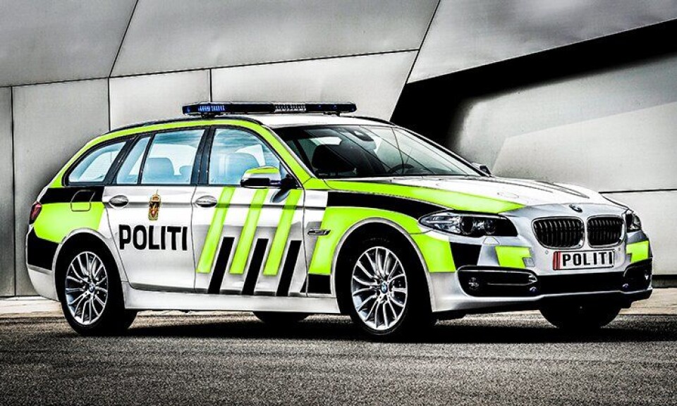 Blir den slik? BMW 520d skal bli liten patruljebil. Vi har drømt oss bort til 2017 og lagt på uniformering. Bildet er manipulert med tillatelse fra BMW.