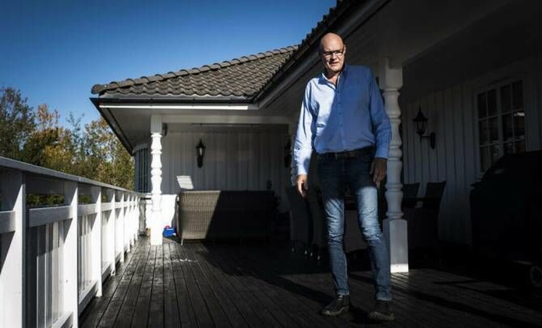 Her på balkongen nøt Dag Egil og samboeren den varme junikvelden i sommer. På sekunder snudde det. Her på balkongen nøt Dag Egil og samboeren den varme junikvelden i sommer. På sekunder snudde det.
