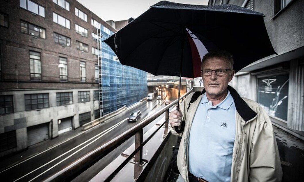 Knut Lauvrak vet ikke hvor lenge han har igjen, eller om alderen gjør at han aldri kan få nye lunger. Knut Lauvrak vet ikke hvor lenge han har igjen, eller om alderen gjør at han aldri kan få nye lunger.