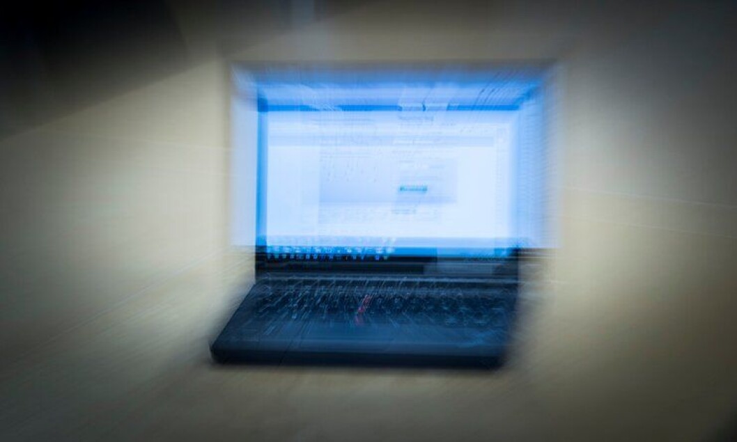 På Facebook ble det lagt ut grove, seksualiserte beskyldninger om en politimann, med navn og bilde På Facebook ble det lagt ut grove, seksualiserte beskyldninger om en politimann, med navn og bilde
