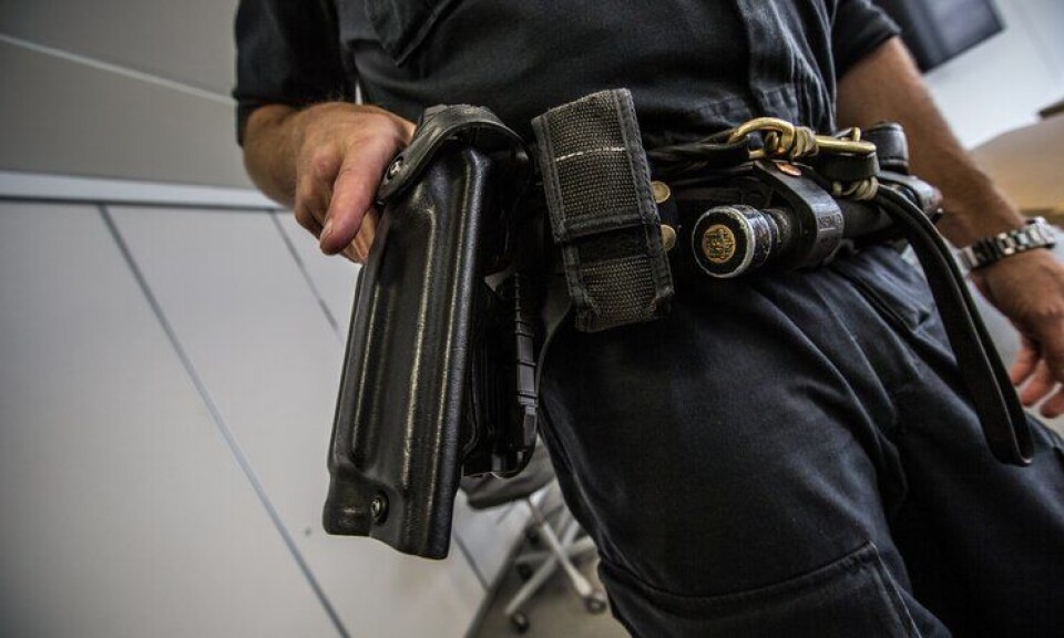 Politifolk skal ikke lenger bære våpen på hofta i daglig tjeneste.