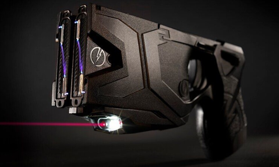Elpistol av merket Taser.