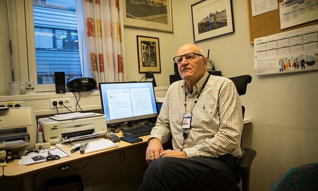 Historieinteressert: Det er viktig å ivareta politihistoriske gjenstander, sier Oddmund Dale i Norsk politihistorisk selskap. Her på foreningens kontor hos Kripos. Historieinteressert: Det er viktig å ivareta politihistoriske gjenstander, sier Oddmund Dale i Norsk politihistorisk selskap. Her på foreningens kontor hos Kripos.