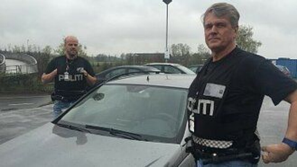 Bjørn Jakobsen (bakerst) og kollega Vidar Skyvulstad som var sjåfør ved hendelsen. Bjørn Jakobsen (bakerst) og kollega Vidar Skyvulstad som var sjåfør ved hendelsen.