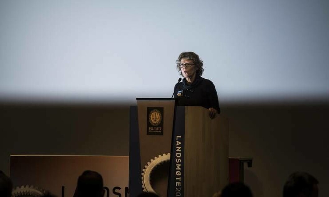 HR-direktør Karin Aslaksen sier hun vurderte sin habilitet da hun bestilte to rapporter fra SINTEF. Her er hun på PFs landsmøte i fjor høst. HR-direktør Karin Aslaksen sier hun vurderte sin habilitet da hun bestilte to rapporter fra SINTEF. Her er hun på PFs landsmøte i fjor høst.