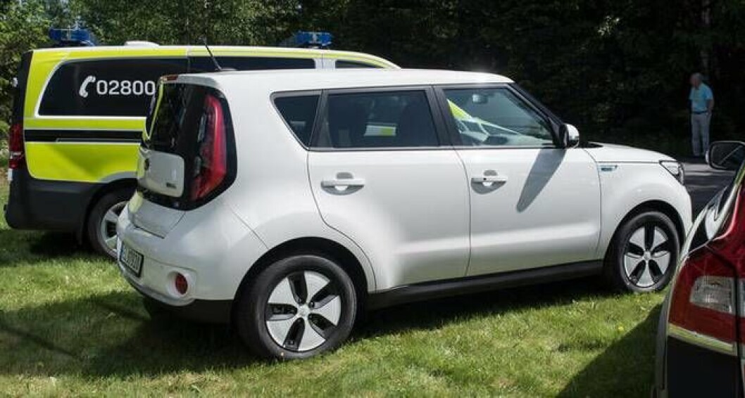 Kanskje litt underpyntet sammenlignet med Mercedes-Benz Vito og Volvo XC70, men Kia Soul ser likevel ut til å trives. Kanskje litt underpyntet sammenlignet med Mercedes-Benz Vito og Volvo XC70, men Kia Soul ser likevel ut til å trives.