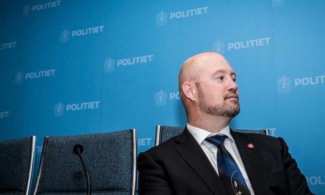 Anders Anundsen under pressekonferansen i dag. Han lover blant annet svar på om politiet får nye helikoptre i løpet av kort tid. Anders Anundsen under pressekonferansen i dag. Han lover blant annet svar på om politiet får nye helikoptre i løpet av kort tid.