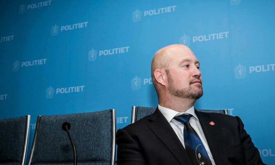 Anders Anundsen under pressekonferansen i dag. Han lover blant annet svar på om politiet får nye helikoptre i løpet av kort tid.