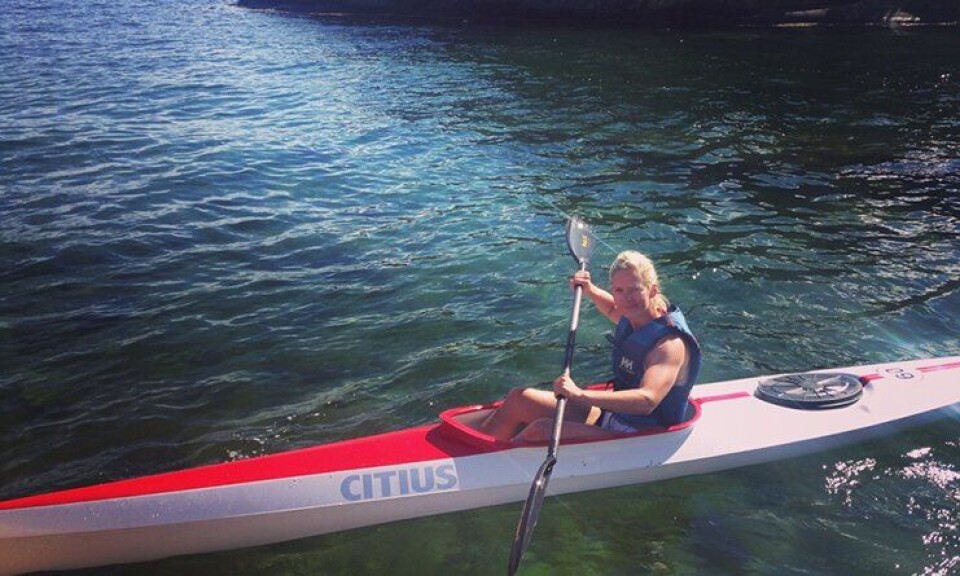 Camilla Ek Sørensen nyter feriedager på sjøen. Hun ser fram til en spennende høst, for hele etaten.