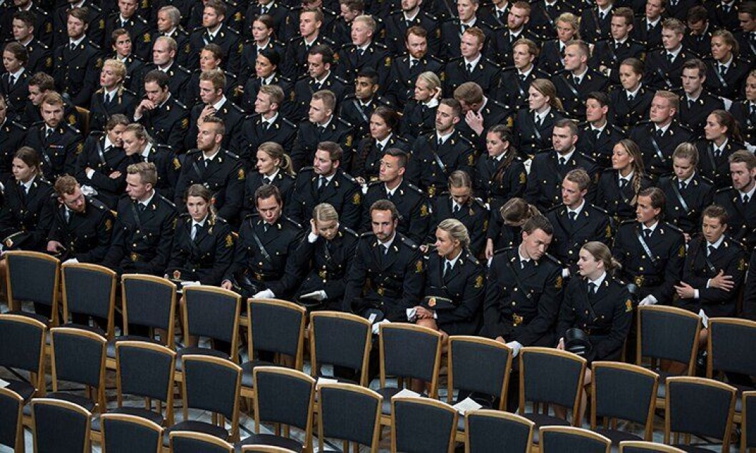 Slik så det ut da årets avgangsstudenter fra Politihøgskolen i Oslo fikk vitnemålene i Oslo rådhus. Slik så det ut da årets avgangsstudenter fra Politihøgskolen i Oslo fikk vitnemålene i Oslo rådhus.