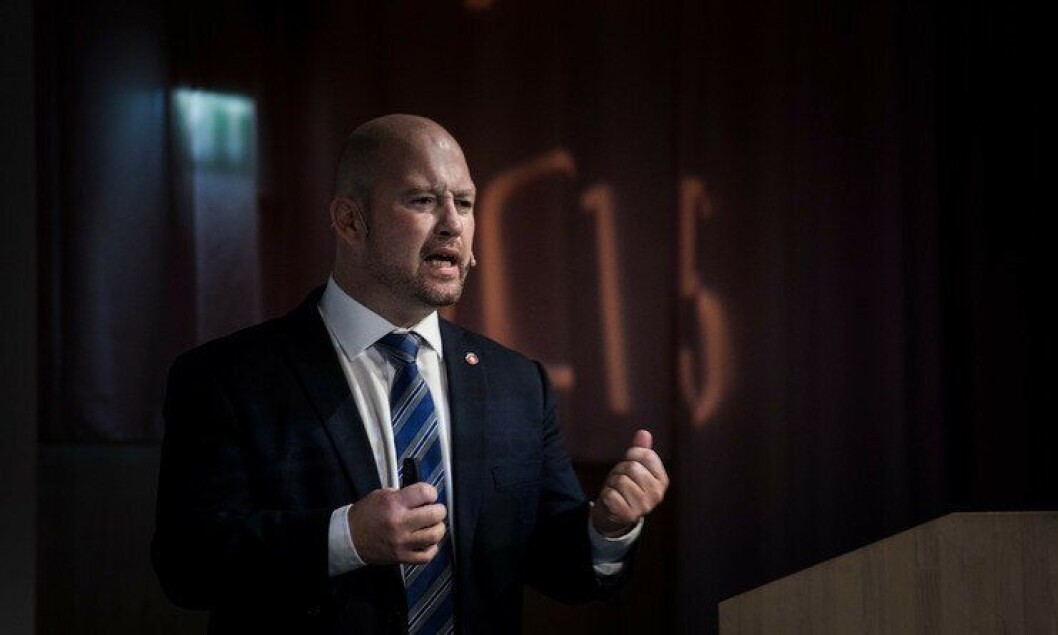 Justis- og beredskapsminister Anders Anundsen sa i går at politimesterne ikke kan skylde på andre. Justis- og beredskapsminister Anders Anundsen sa i går at politimesterne ikke kan skylde på andre.