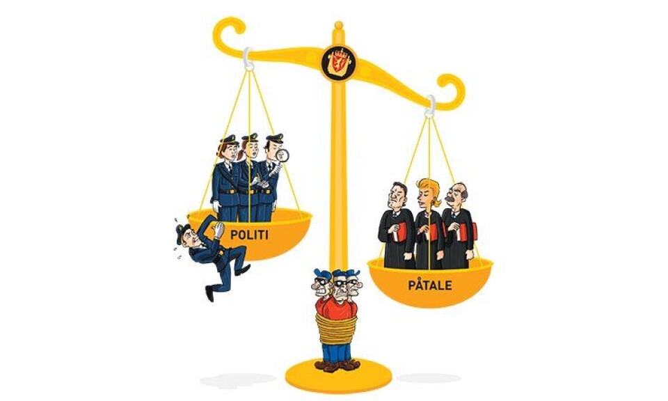 Hvem skal lede politiets etterforskning - politiet eller påtalemyndigheten? Debatten om å endre det tosporede systemet har blusset opp igjen.