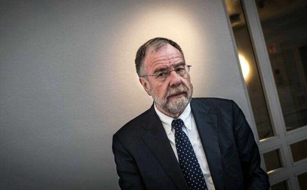 Det blei nesten streik i mai. Men riksmekler Nils Dalseide holdt ut natten gjennom og sikret en avtale for de statsansatte under lønnsforhandlingene. Det blei nesten streik i mai. Men riksmekler Nils Dalseide holdt ut natten gjennom og sikret en avtale for de statsansatte under lønnsforhandlingene.
