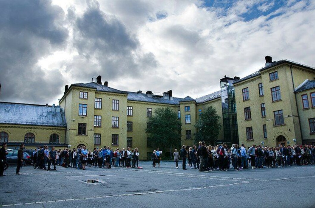 Mørke skyer: I framtida kan denne skolegården bli et par hakk tommere første studiedag. Mørke skyer: I framtida kan denne skolegården bli et par hakk tommere første studiedag.